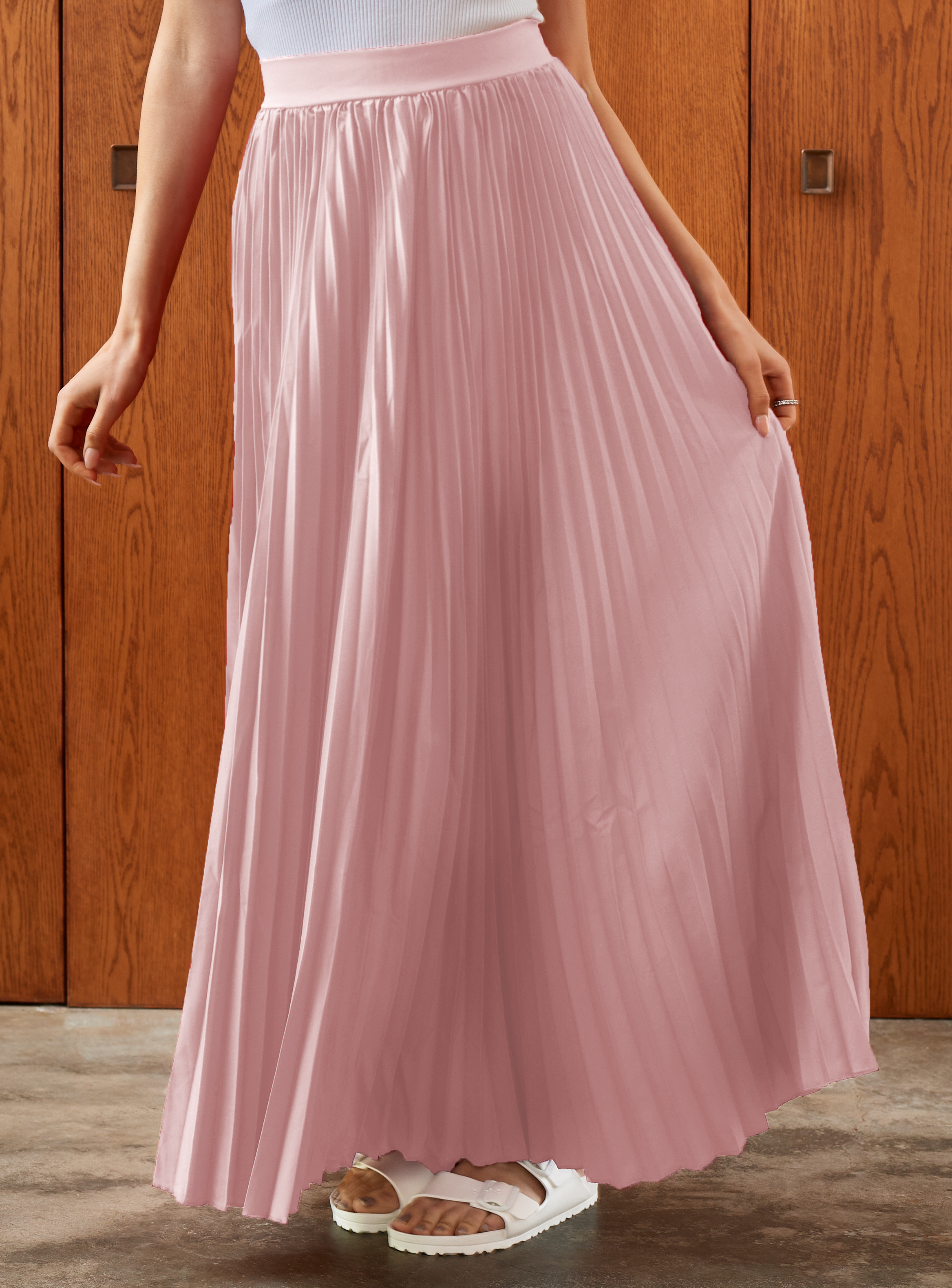 Nuzzle Clothing Pleated Maxi Skirt in Blush